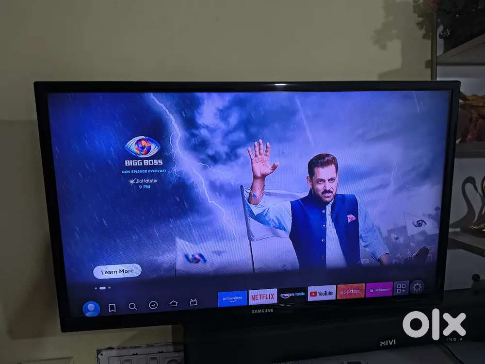 32 Samsung LCD TV