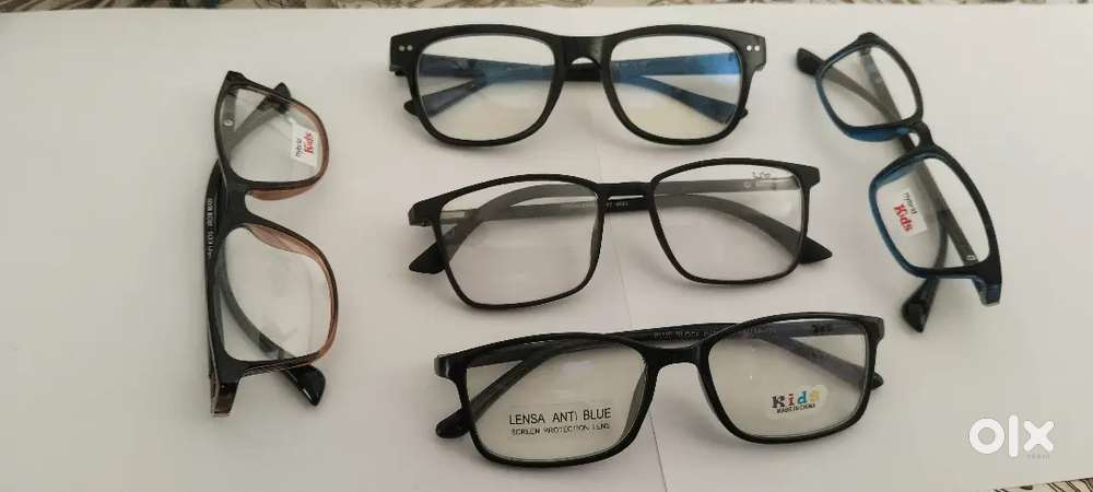 Buy lastest  2 spectacles frame with 2 blue cut glasses for 749 Rs