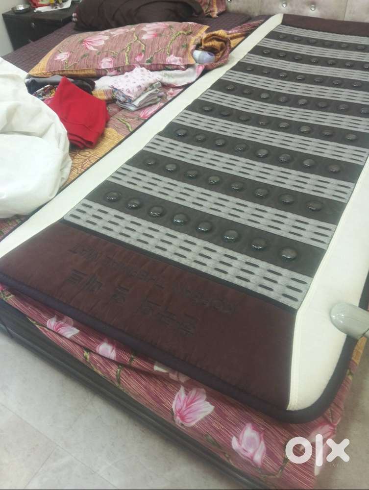 Electronic mat with Infra Red stones for general wellness