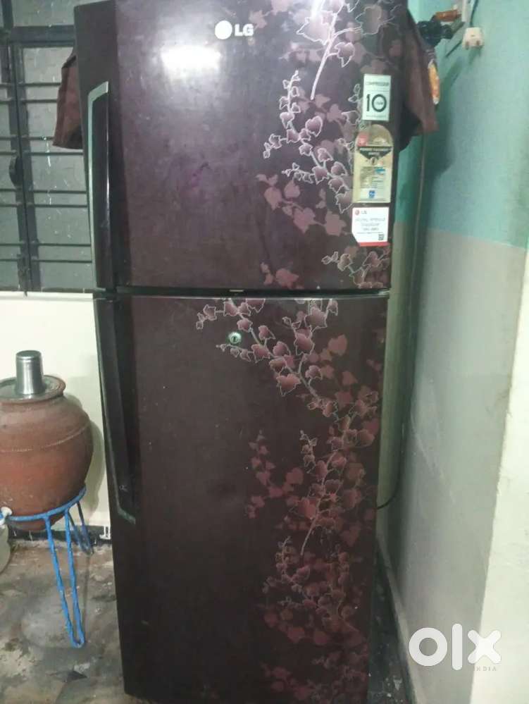 LG fridge good condition