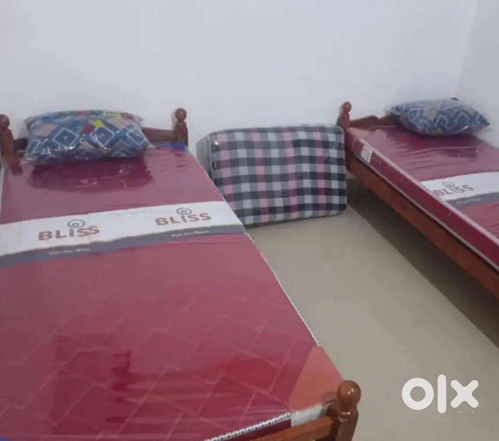 COT Theng - kattil - Bed - mattress - Table
