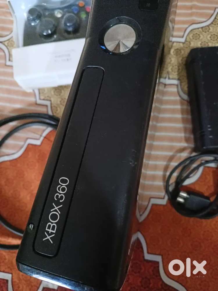 Xbox 360 model s 500gb