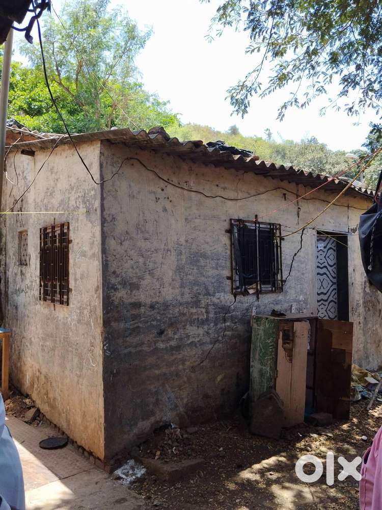 This 1Rk room is attached with toilet inside the room.