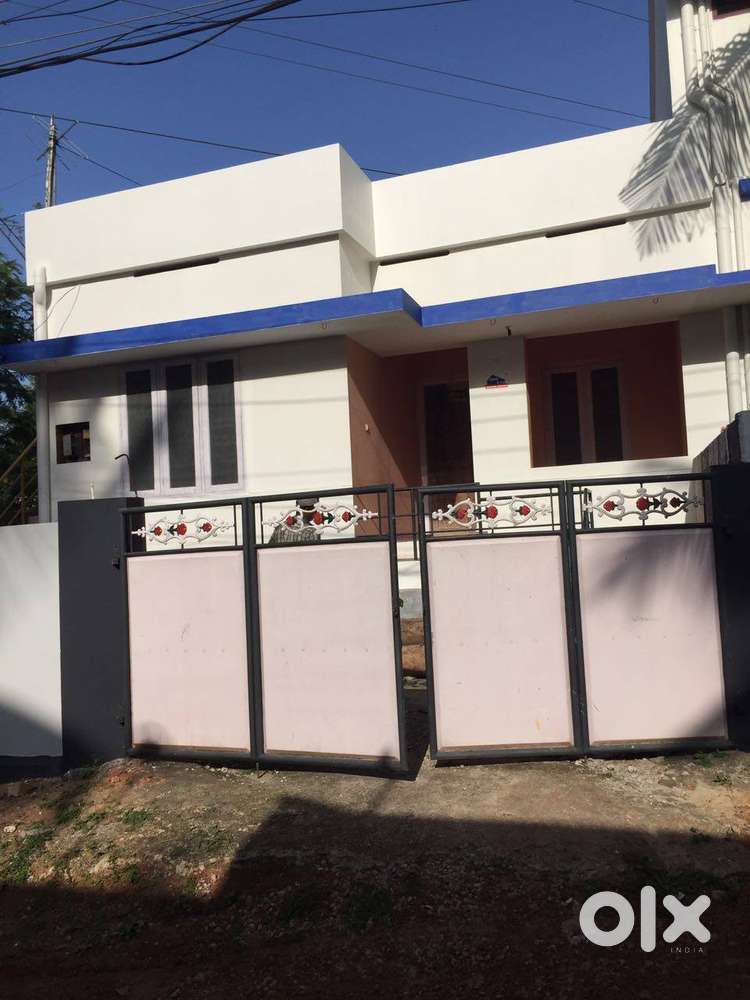 2 x  Houses for Sale – Near Sreekaryam