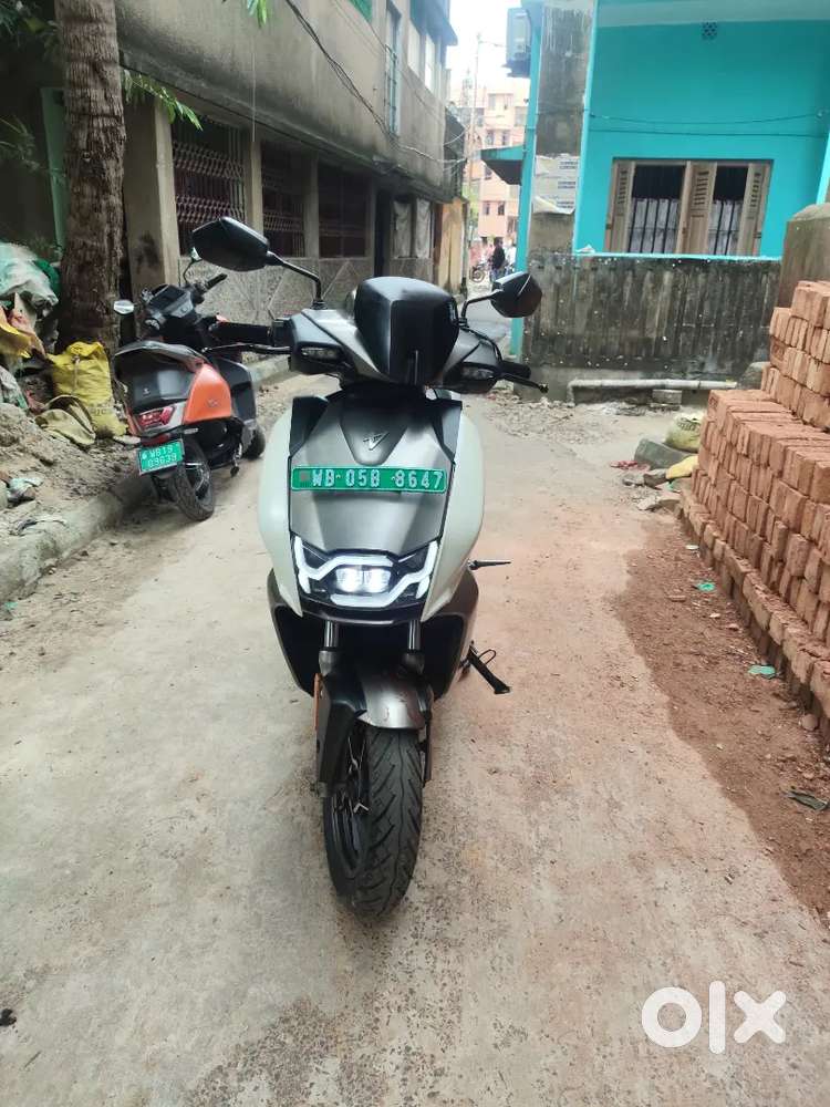 Hero Vida V2 plus