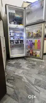 Samsung refrigerator 400Ltrs .