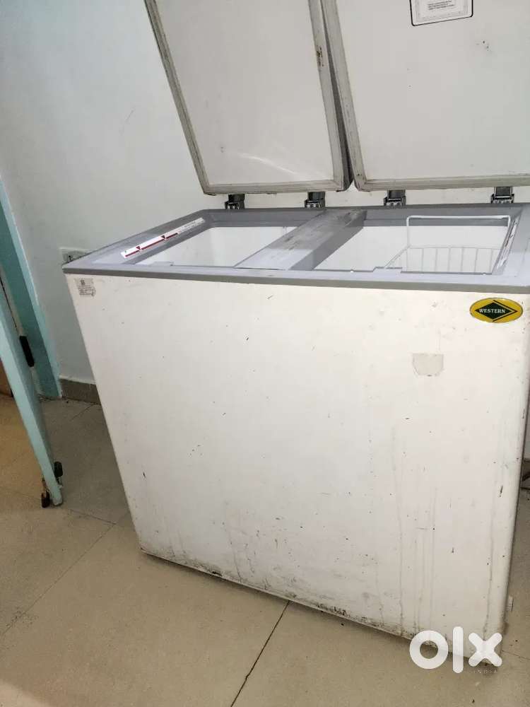 Western deep freezer in mint condition d300