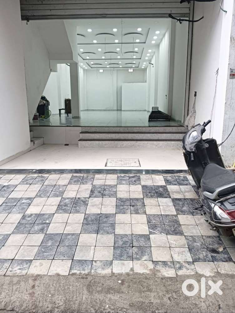 Property for rent , near many commercial shops like khaanpaan.