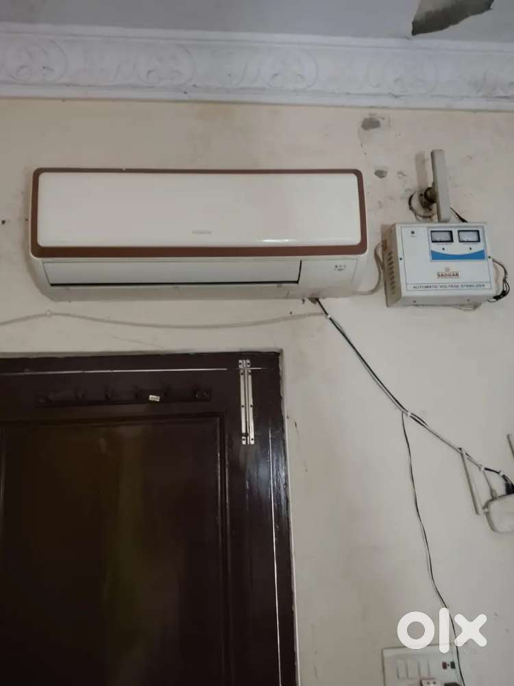 Hitachi AC 1.5 Tone in Very good Condition