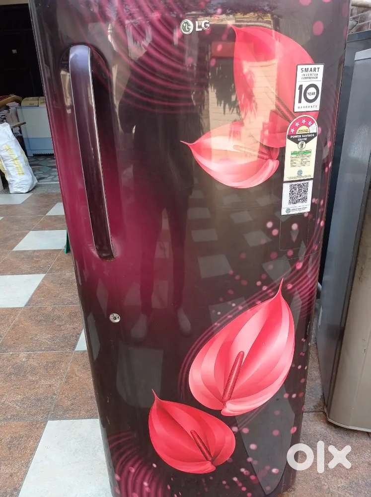 LG fridge 225 litre ओके कंडीशन 1 साल पुराना