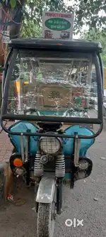 YATRI RIKSHWA YATRI