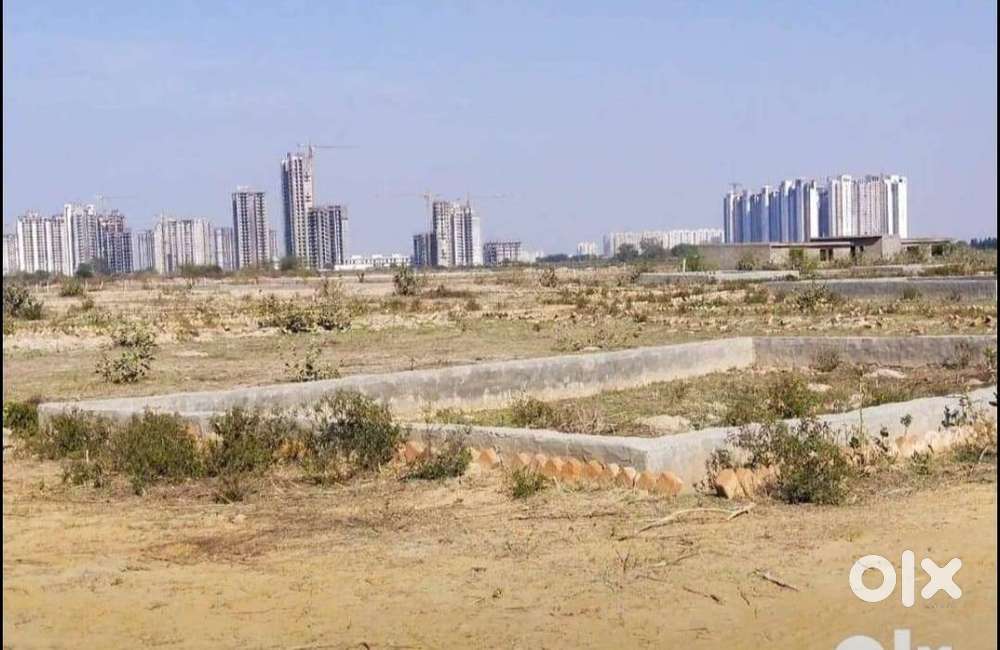 200 gaj ka plot 6,00,000/-me