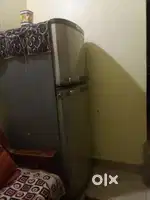 Flat nahi hai two roomset hai new Kondli ground floor
