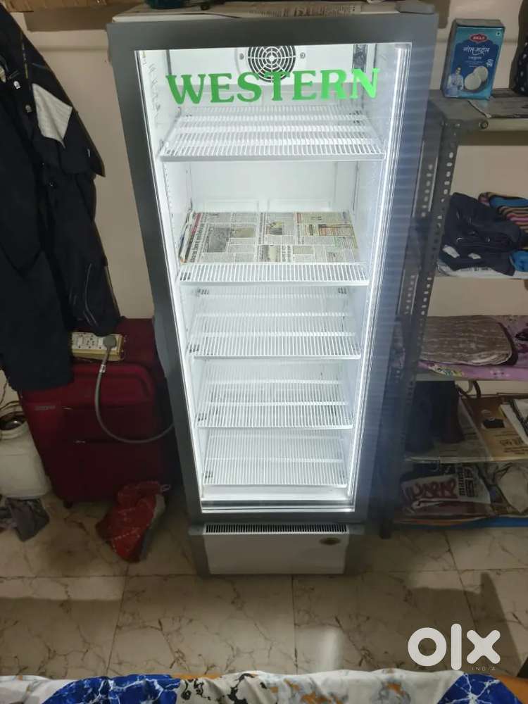 Cold drink fridge and deep freezer