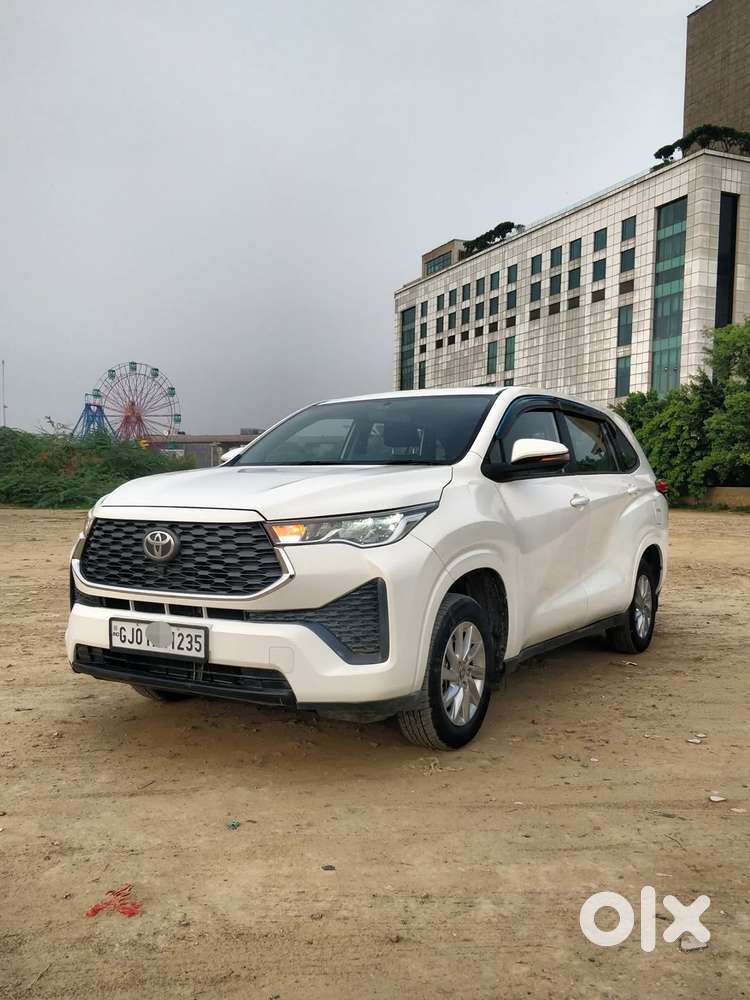 Toyota Innova Hycross 2.0 GX 8 STR, 2024, Petrol