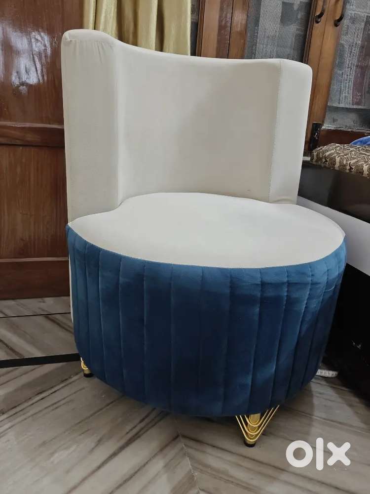 Decorative cushiony chair like sofa