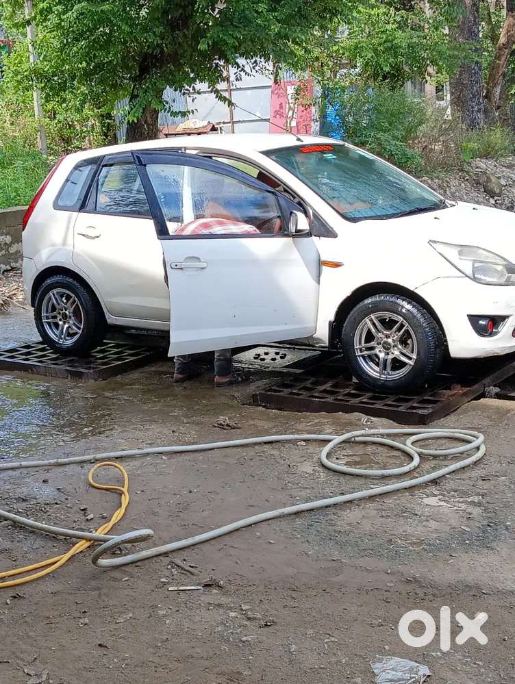 Full work done new tire new battery lather seat cover havy musicsystem