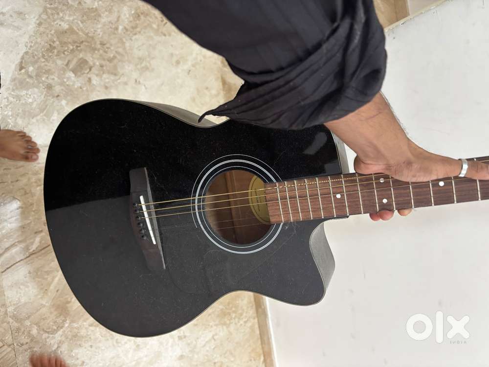 Guitar acoustic