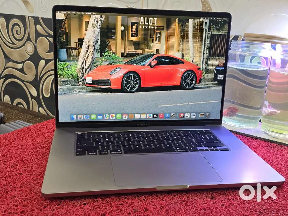 Apple Macbook Pro 2020 i7 16gb 512gb 5.5gb Graphics 16inch Retina
