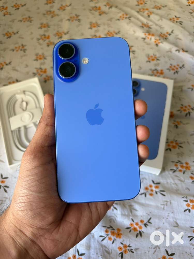 iPhone 16 128gb (1 year old)