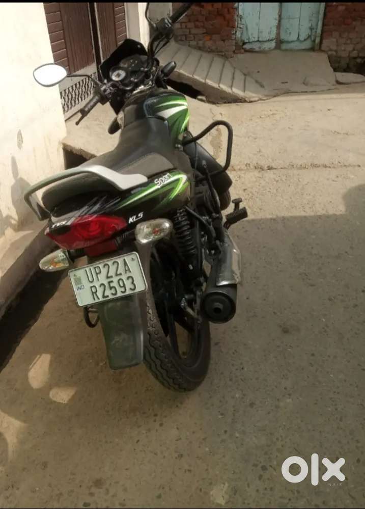 2022 ki last h good condition h koi kami nhi h