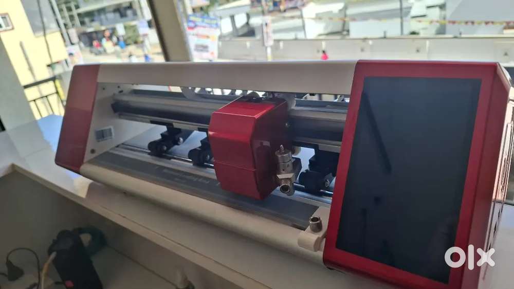 Mobile and Laptop skin cutting machine