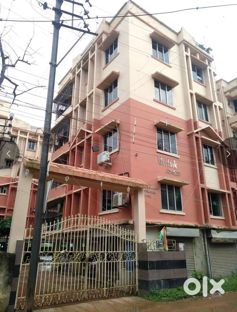 Spacious 3BHK flat for SALE