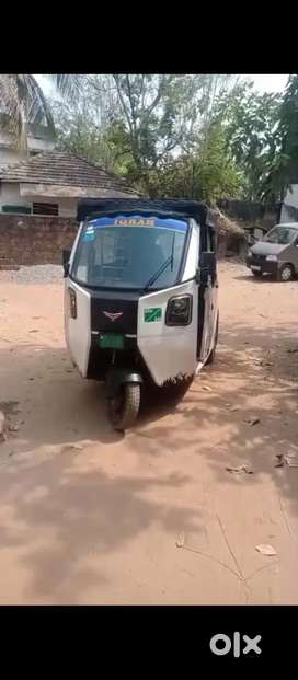 Montra electric auto rikshaw
