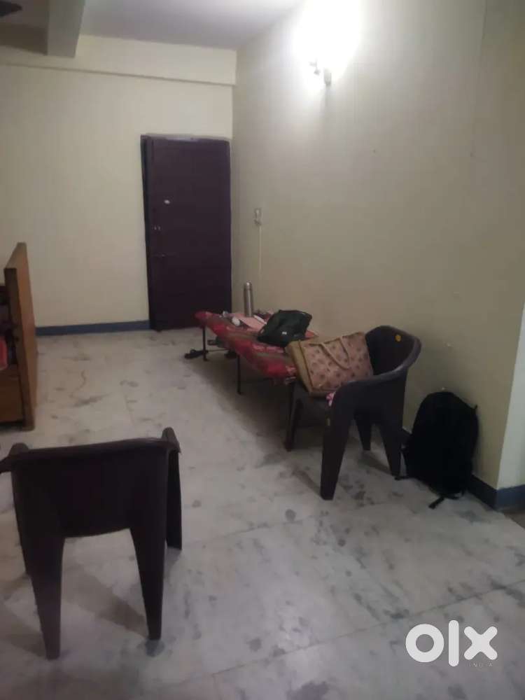 3 BHK First Floor Flat Rent out at  E-7 Arera colony Bhopal