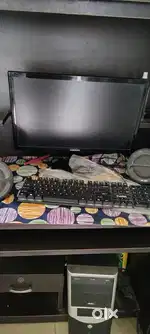 Computer desktop with table