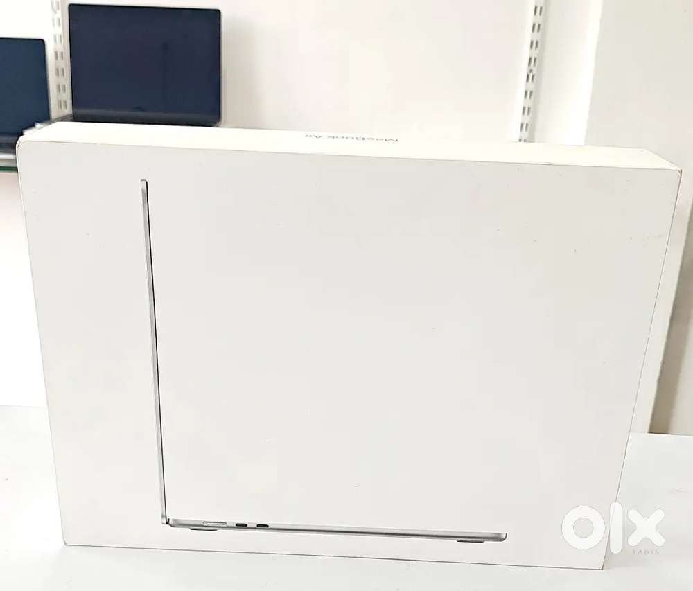 APPLE MACBOOK AIR M3 (A3114) 8 MONTH OLD ONLY