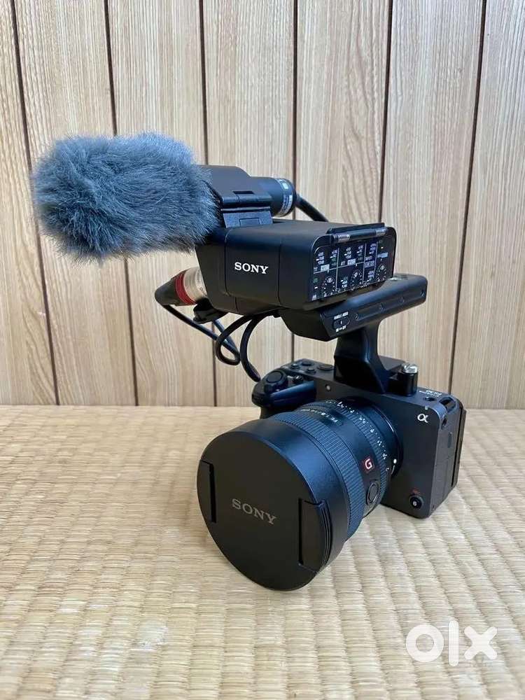 Sony FX30 Digital Cinema Camera W XLR Handle Sony 14mm f1.8 FE GM Lens