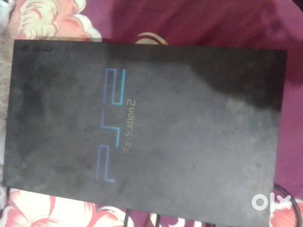 PS 2 new controoler with fifa 2004