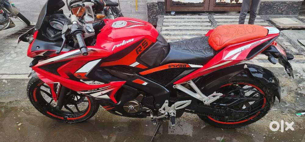 Pulsar RS200 SPORT VERY WELL CONDITION