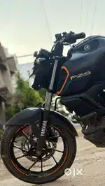 YAMAHA FZS V3