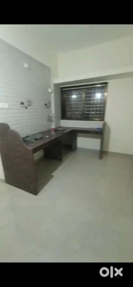 1bhk car parking flat rent near sarhad school family katraj