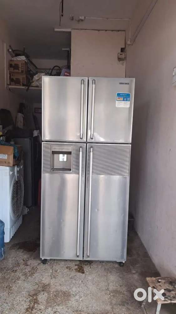 Hitachi 650 liter refrigerator fully working condition