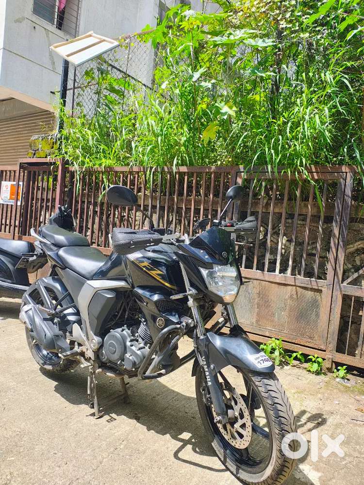 Yamaha FZ V2 (12/2016)