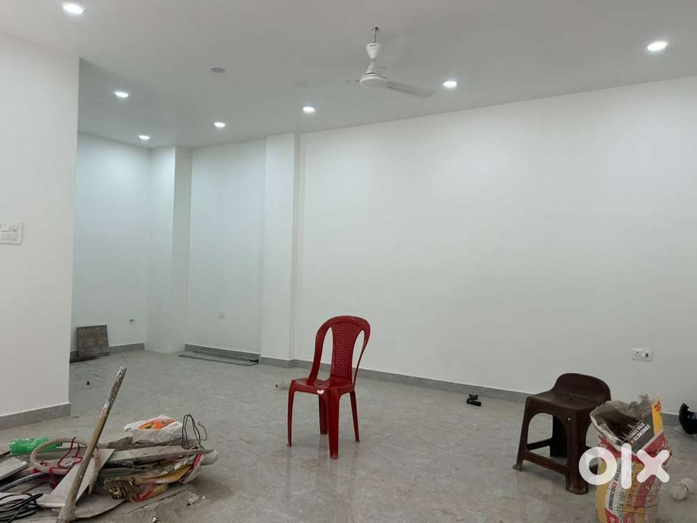 400 sq-ft ground floor for gift, Madical, grocery on rent in Indira ng
