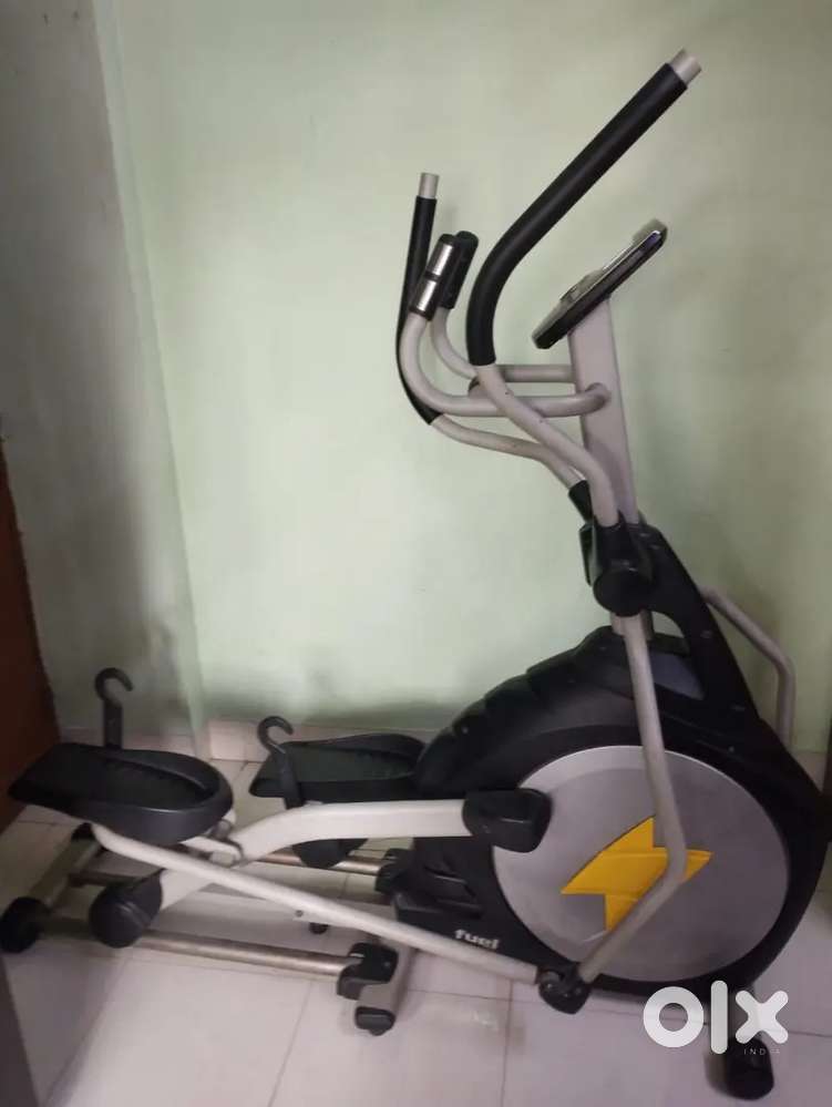 Gym  elliptical cycle