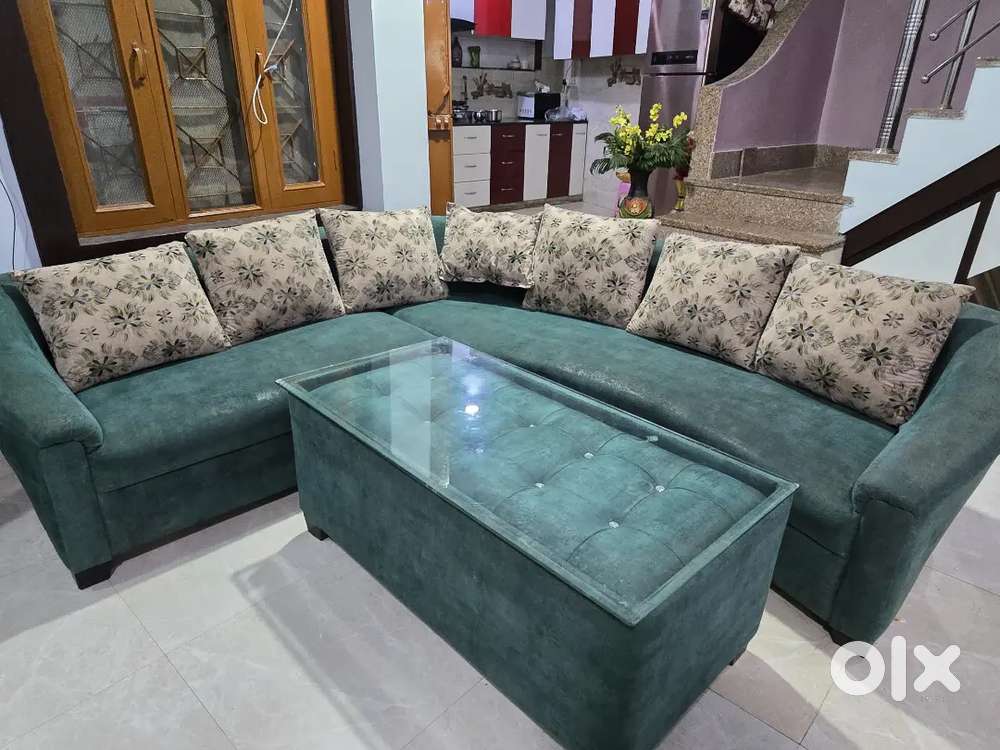 EXCELLENT 7 SEATER SOFA