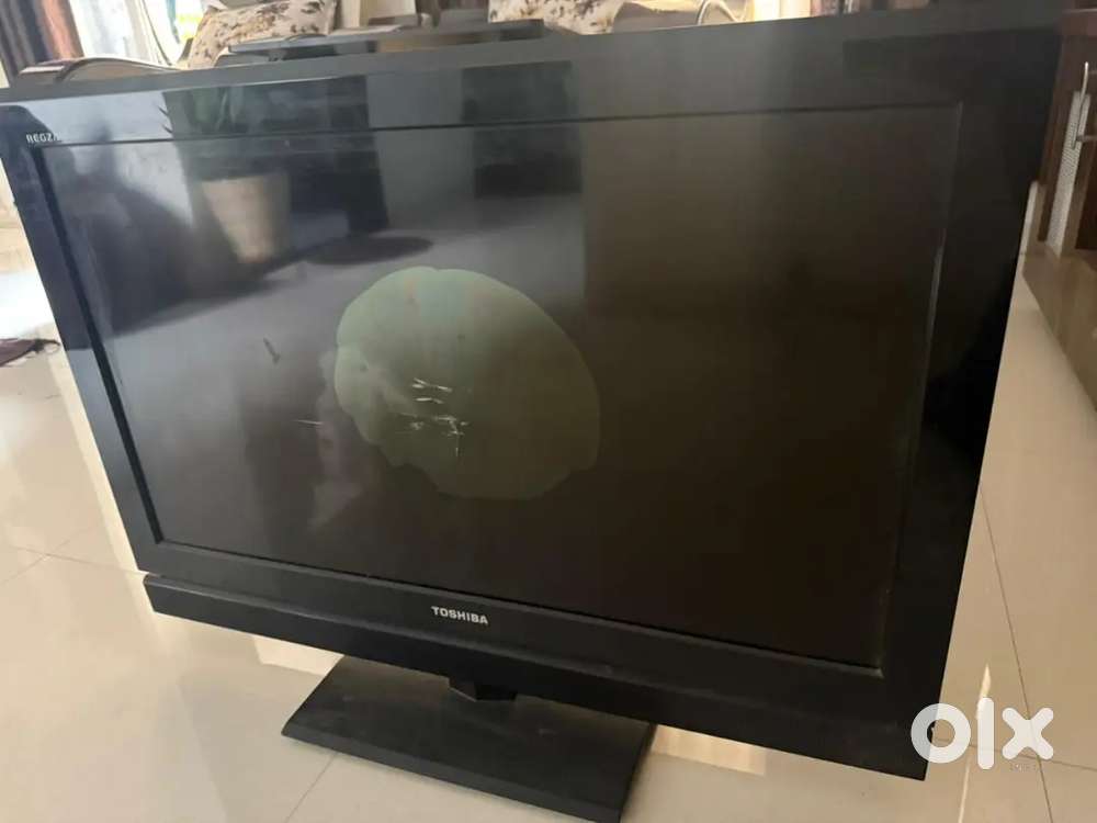 Toshiba 32 LED TV – Screen Damaged (For Parts/Repair