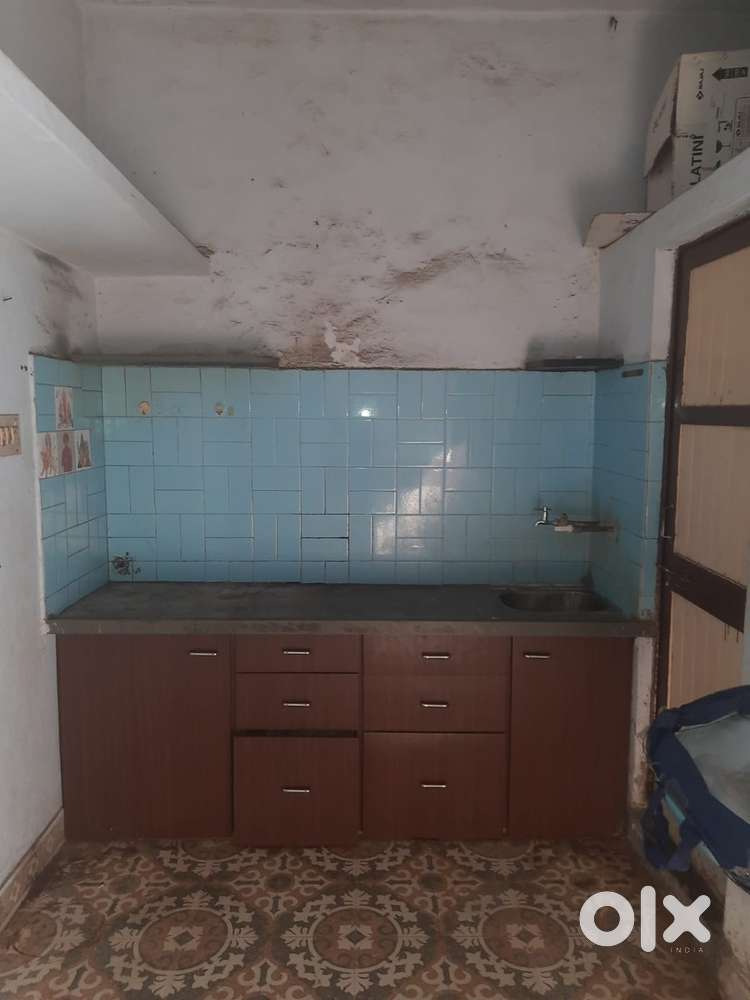 1 BHK Semi furnished available in New Sama without brokerage.