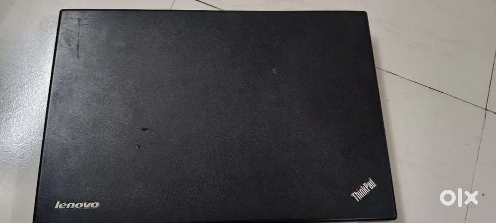 Lenovo ThinkPad L420

i5 14 inch 4gb Ram 320 GB HDD
