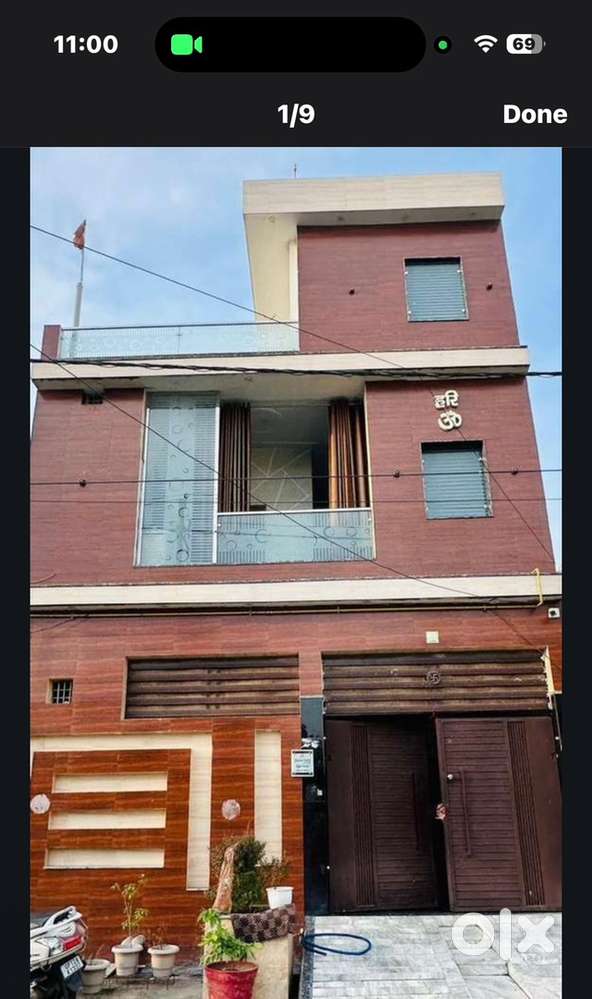 105 gaj me house