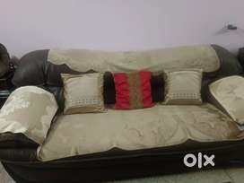 Sofa tea table for sale