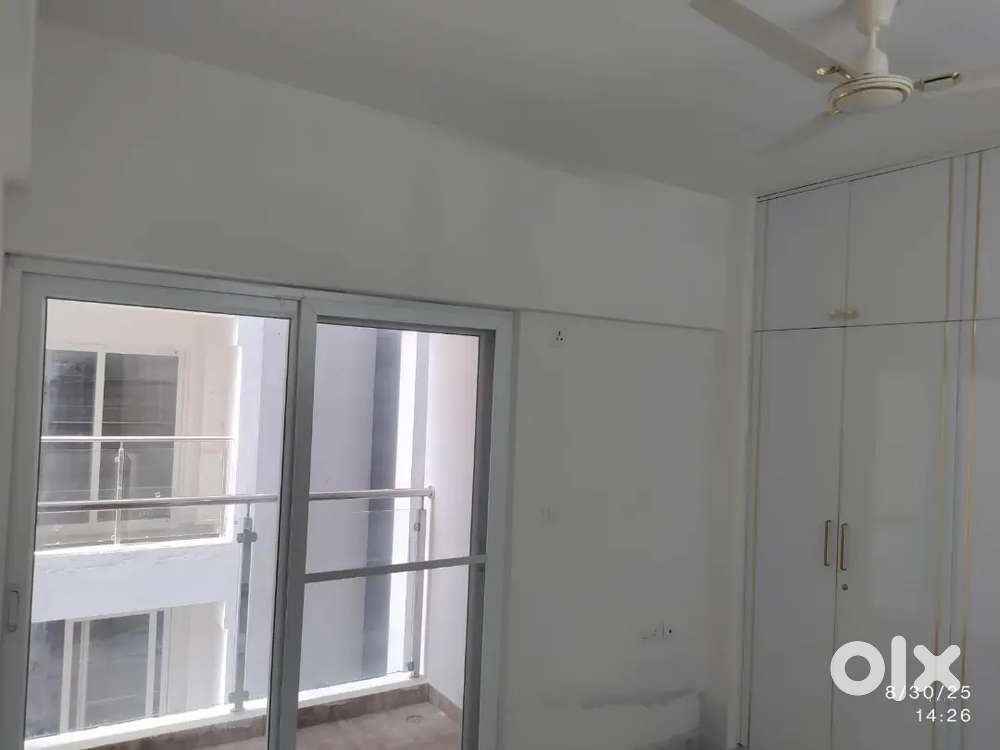 Beautiful 2BHK flat for lease with all good Amenities