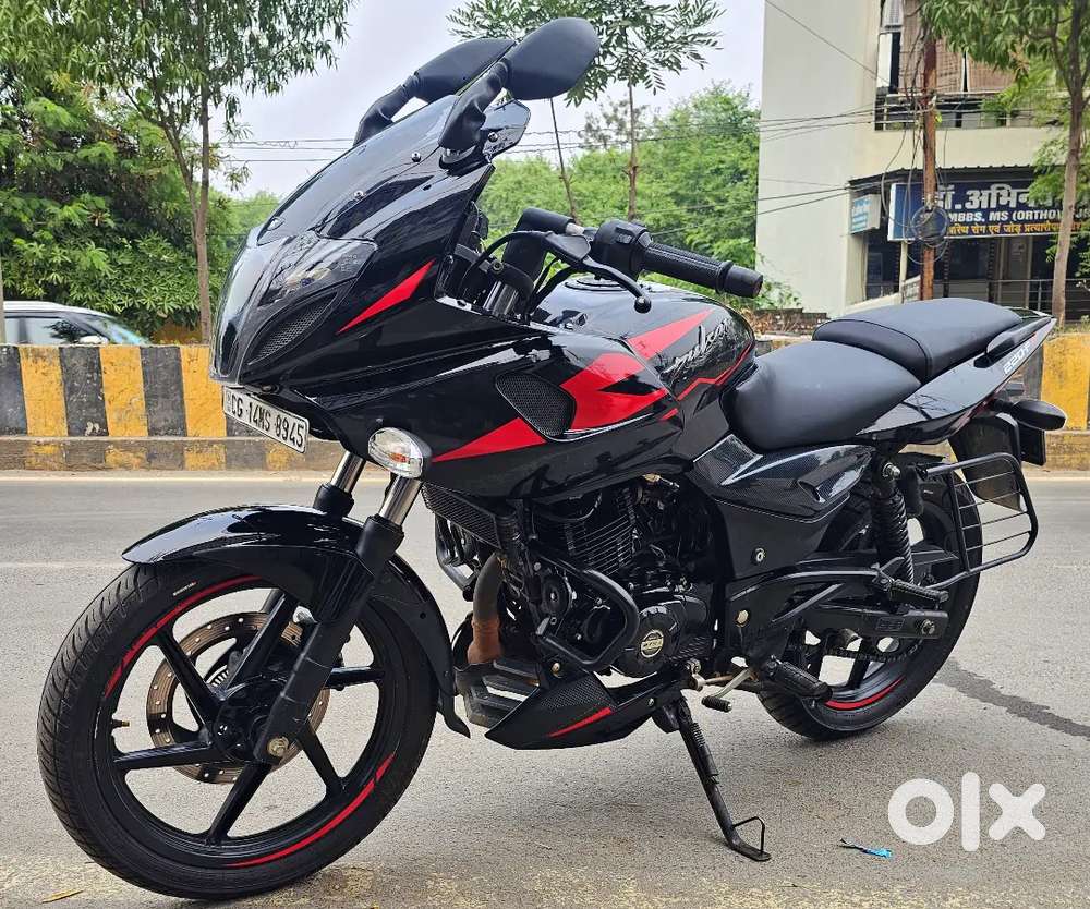 Pulsar 220F Good Condetion