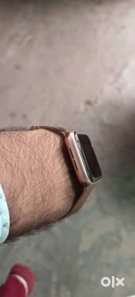 I phone watch SE