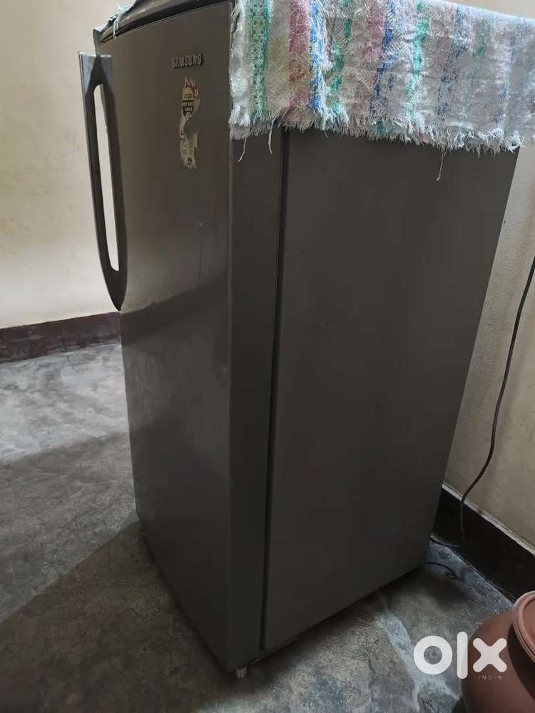 New fridge le liya hu isliye sale krna hai